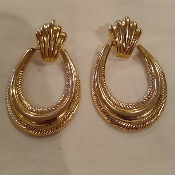 Macy's Jewelry - 14kt yellow gold door knocker style earrings